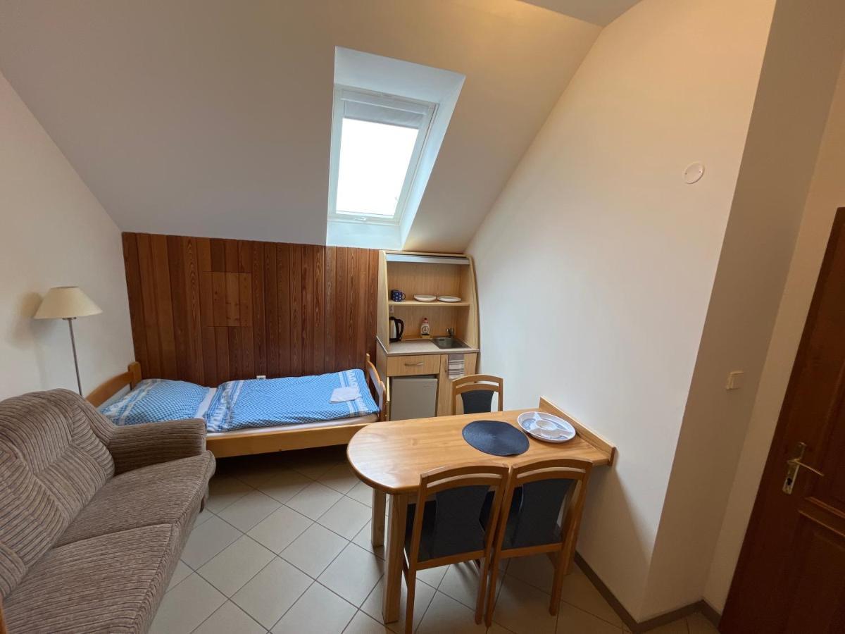 Sokolí hnízdo Hotel Hlaska Luaran gambar