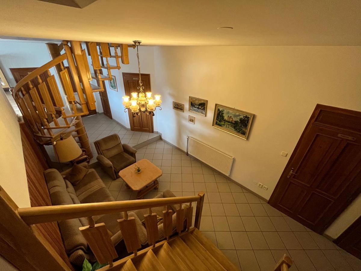 Sokolí hnízdo Hotel Hlaska Luaran gambar